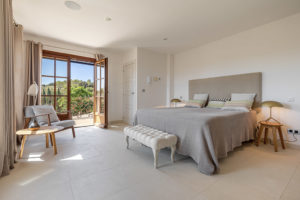 Traumhafte, großzügige Finca mit 5 Schlafzimmern, mit stylischem Interior; sie liegt in Mallorcas Inselmitte