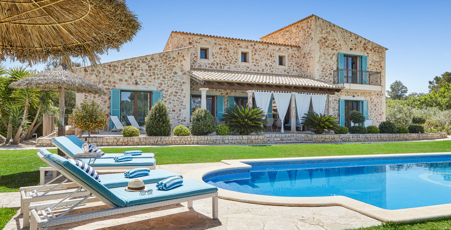 Traumhafte 6 Schlafzimmer Finca mit luxuriösem Interior im Landhaus Stil in Mallorcas Inselmitte mit großem Pool